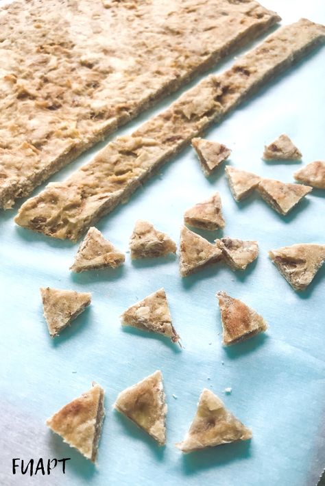 DIY Tuna Cat Treats < From Under a Palm Tree Homemade Cat Treats, Homemade Cat Treats Recipes, Meat Baby Food, Diy Cat Treats, Tuna Cat Treats, Peanut Butter Dog Biscuits, Salmon Cat, Pet Treats Recipes, Colorful Hairstyles