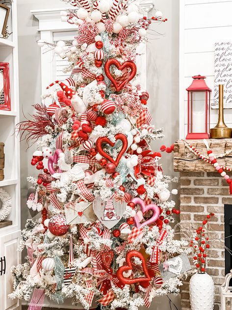 Valentines Day Christmas Tree Ideas, Valentine Trees Decorated, Seasonal Christmas Tree Ideas, Valentine Tree Ideas Diy Crafts, Valentine Trees Ideas, Valentine Christmas Tree Decorations, Valentine’s Tree, Valentine's Tree Ideas, Valentines Christmas Tree Ideas