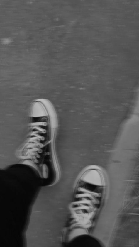 Converse Chuck Taylor Aesthetic, Converse Sneakers Aesthetic, Shoes Aesthetic Wallpaper, Black Sneakers Aesthetic, Converse Aesthetic Wallpaper, Shoes Aesthetic Pictures, White Converse Aesthetic, Black Converse Aesthetic, Converse Shoes Aesthetic