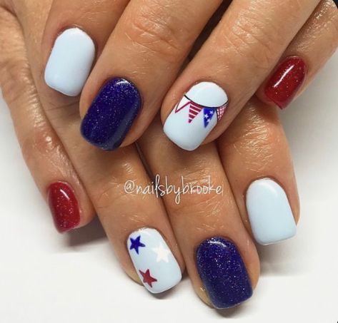 Acrylic Nail Designs Fourth Of July, Firecracker Nails 4th Of July, 4thnof July Nails, Simple Fourth Of July Nails Gel, Simple Fourth Of July Nails Short, Fourth Of July Manicure, 4th Of July Dip Nail Ideas, Simply 4th Of July Nails, Beach 4th Of July Nails