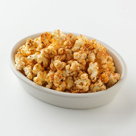 Enjoy a tasty and delicious meal with your loved ones. Learn how to make Chili-spiced popcorn & see the Smartpoints value of this great recipe. Ww Popcorn, Chili Popcorn, Allergy Free Snacks, Spiced Popcorn, Ww Snacks, Healthy Popcorn, Brazilian Recipes, Chili Spices, Air Popped Popcorn