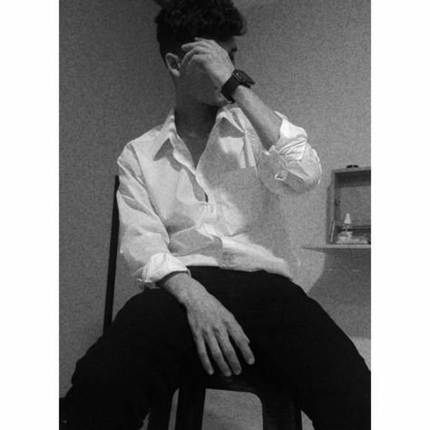 Boys Covering Face, Hide Face, Mens Photoshoot Poses, Instagram Dp, Face Aesthetic, Face Pictures, Aesthetic Boys, Stylish Photo Pose, Best Poses For Men