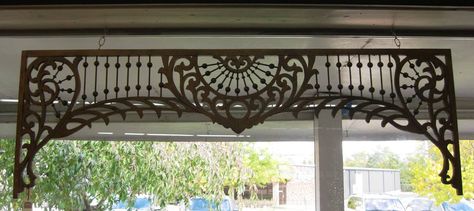 Love fret work! Victorian Fretwork, Old House Design, Fret Work, Old Homes, Victorian Houses, Victorian House, Antique Mall, Interior Trim, How To Antique Wood