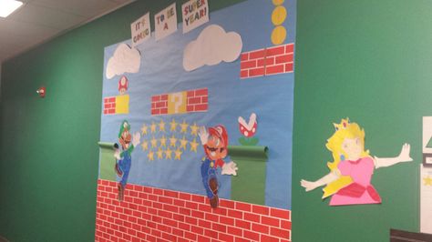 Super Mario Bros. inspired bulletin board for back to school. Mario Classroom, Super Mario Christmas, Mario Christmas, Mario Theme, Bunny Room, Door Decs, Back To School Bulletin Boards, School Theme, Super Mario Brothers