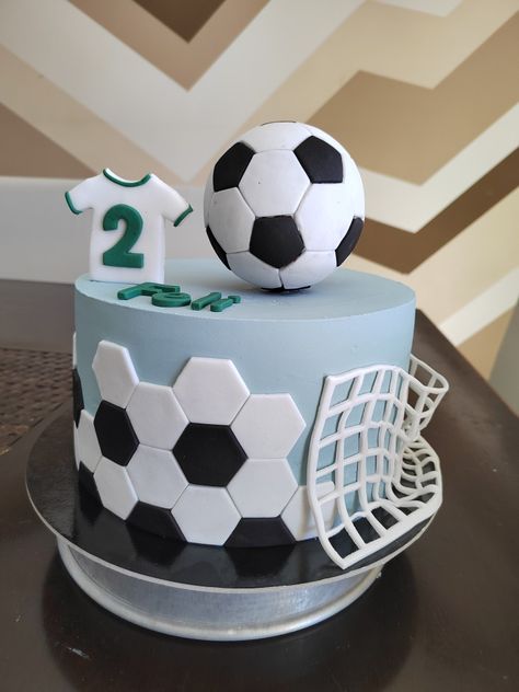 Cake Bola, Football Theme Cake, Kue Fondant, Football Themed Cakes, Round Birthday Cakes, Football Birthday Cake, Baby Boy Birthday Cake, Barbie Birthday Cake, Mario Cake