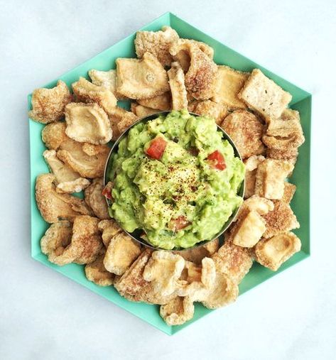 Pork Rinds Guacamole Recipes Using Pork, Delicious Food Image, Chips Dip, Dip Dip, Pork Rind, Allergy Free Recipes, Healthy Comfort Food, Pork Rinds, Low Carb Snacks