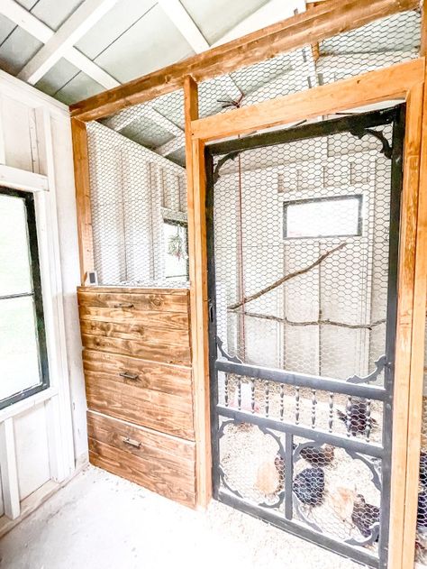 Our Cozy Chicken Coop – The Roosting Place Giant Chicken Coop, Chicken Condo, Inside Chicken Coop, Chicken Math, Chicken Pens, Chicken Coop Designs Diy, Giant Chicken, Farm Hacks, Cute Chicken Coops