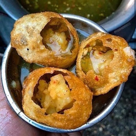 Paani Puri Snap, Pani Puri Snap, Pani Puri Aesthetic, Paani Puri, Yummy Aesthetic, Khana Khazana, Maggi Recipes, Amazing Food Photography, Eating Food Funny