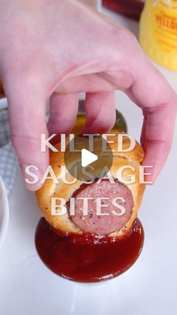 12 Tomatoes on Instagram: "Like pigs in a blanket- but even more bite-sized! Recipe on our website https://12tomatoes.com/kilted-sausage-bites/ or link in bio #piginablanket #snack #yum #snackideas #recipe #food #foodie" Kilted Sausage Bites 12 Tomatoes, Kilted Sausage Bites, Sausage Meals, Fast Appetizers Easy, Sausage Bites, Fast Appetizers, Haitian Food Recipes, Chicken Thigh Recipes Crockpot, Best Appetizer Recipes