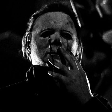 Halloween 2 | Michael Myers related icons on profile / Halloween board Slasher Aesthetic, Pfp Instagram Funny, Halloween 78, Michael Myers Art, The Long Halloween, Halloween Board, Scary Movie Characters, Hand Tats, 2013 Swag Era