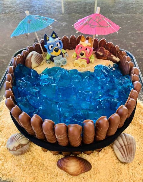 Bluey Cake Swimming Pool, Bluey Cake Pool, Bluey Camping Cake, Bluey Birthday Cake Beach, Bingo Cake Ideas Bluey, Bingo From Bluey Cake, Easy Diy Bluey Cake, Bluey Cake Ideas Diy, Homemade Bluey Birthday Cake