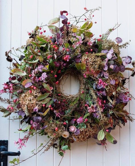 Dried Floral Wreath, Dried Floral Wreaths, Dried Wreath, Natural Wreath, Dried Flower Wreaths, Wreaths And Garlands, Flower Arrangements Diy, Xmas Wreaths, Dried Floral