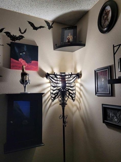 Bedroom Dark Academia, Whimsigoth Room, Whimsy Goth Bedroom, Bedroom Moody, Dark Academia Bedroom, Academia Bedroom, Whimsical Gothic, Gothic Decor Bedroom, Bedroom Decor Dark