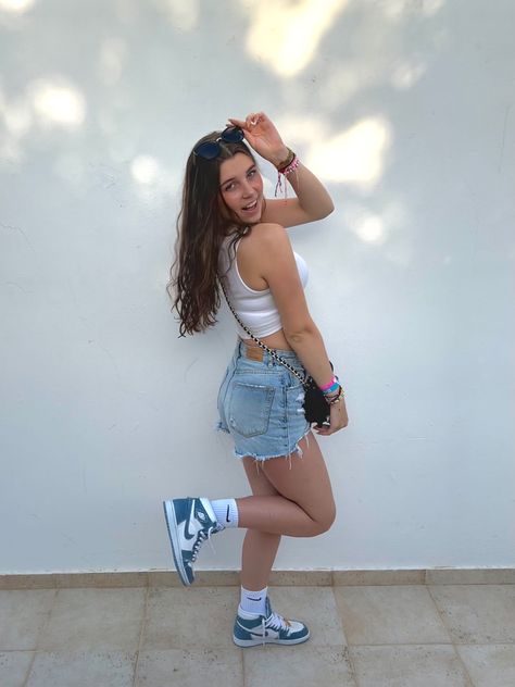 Denim Jordans
Blue Shorts
White Top
Stevemadden Bag
Sunglasses
Brunette
Girly
5”6
Nike Socks
Cute
Clean Look
Instagram Picture
Relaxed
Chill
Cute
Confidence
Jewelry
Finishing Touch
Pose
Photography Nike Socks Outfit, Socks And Jeans, Jordan Outfit, Jean Short Outfits, Denim Shorts Outfit, Nike Socks, Long Socks, Inspiration Style, Blue Shorts