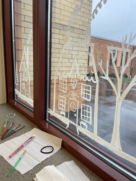 Gingerbread Window Painting, Painting On Windows, Winter Window Painting, Snowy Window, Painted Window Art, Village Drawing, Christmas Window Painting, Window Mural, Painting 101