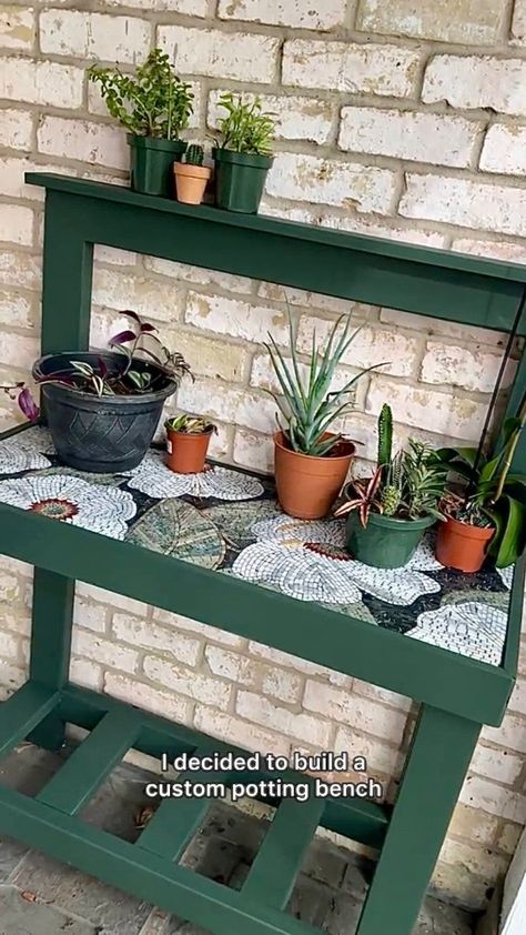 Potting Benches Diy, Potting Bench Ideas, Pallet Potting Bench, Diy Potting Bench, Front Porch Bench, Potting Station, Outdoor Potting Bench, Potting Table, Diy Mosaic