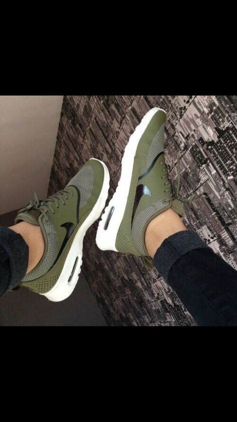 Olive green shoes Army Green Nikes, Olive Green Sneakers, Olive Green Shoes, All Nike Shoes, Green Sneakers, Street Fashion Photography, Sneakers Women, Nike Green, Trendy Sneakers