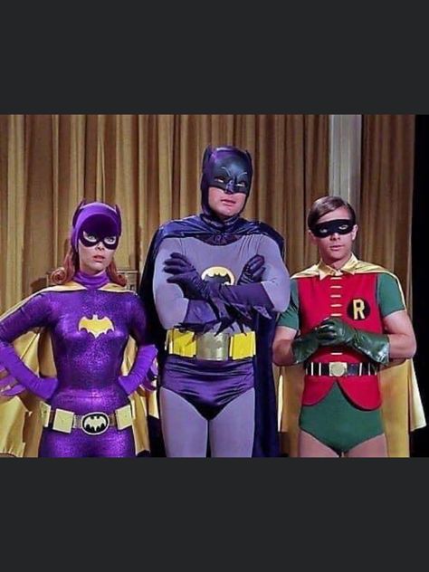 Batgirl Pictures, Robin The Boy Wonder, Keaton Batman, Batman Statue, Batman Tv Show, Jason Todd Batman, Poison Ivy Batman, Batman And Batgirl, Batman 1966