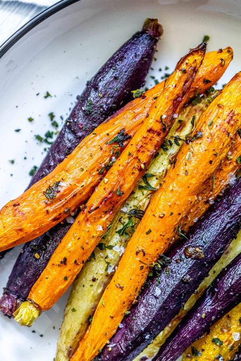 Easy Grilled Carrots - Sweet CS Designs. Carrots On Blackstone Griddle, Grilled Carrots Bbq, Grilled Carrots Recipes In Foil, Grilled Carrots In Foil, Carrots On Blackstone, Blackstone Carrots, Summer Carrot Recipe, Grilled Carrots Recipes, Carrots On Grill