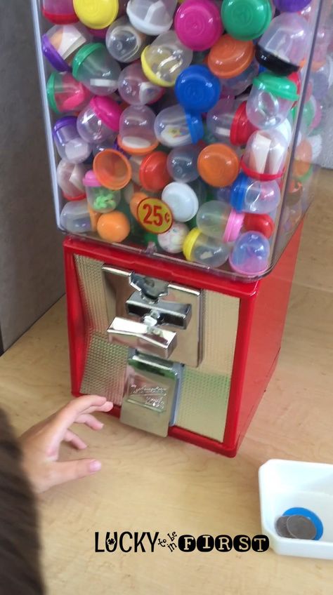 Prize Machine Lucky to Be in First Classroom Candy Jar Ideas, Gumball Machine Classroom, Student Behavior Chart, Teach Ag, Vintage Classroom, Classroom Incentives, Student Prizes, Bubble Gum Machine, Bucket Ideas