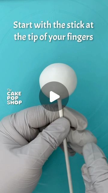 Baseball Cake Pops Tutorial, Volleyball Cupcake Cake, Softball Cake Ideas, Volleyball Cake Pops, Softball Cake Pops, Baseball Cakepops, Volleyball Cupcakes, Lacrosse Cake, Baseball Cake Pops