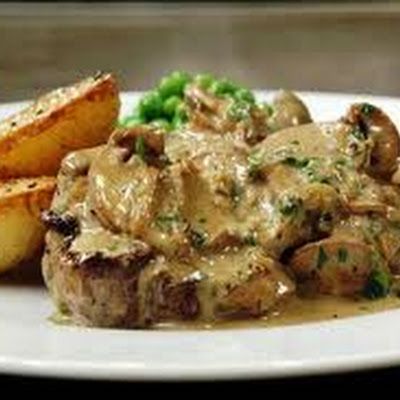 Gordon Ramsay's Steak Diane Steak Diane Recipe, Gordon Ramsay Steak, Steak Marinades, Gordon Ramsey Recipes, Steak Diane, Gordon Ramsay Recipe, Easy Steak, Grilled Steak Recipes, Steak Fajitas