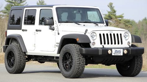 White Jeep Wrangler, 4 Door Jeep Wrangler, Jeep Wallpaper, White Jeep, Fast Life, Wrangler Unlimited, Jeep Wrangler Unlimited, Dream Car, Jeep Wrangler