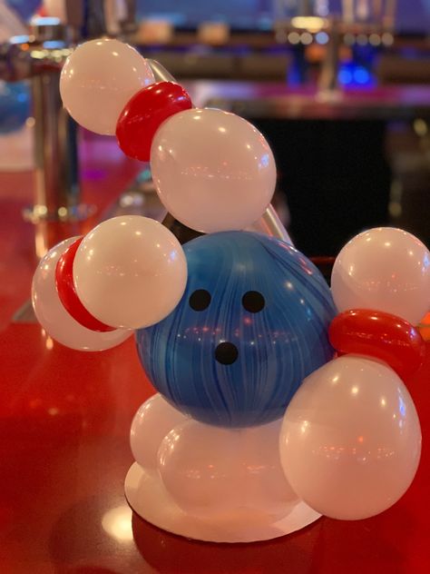 Bowling Party Centerpiece Ideas, Bowling Balloon Decorations, Bowling Balloons, Bowling Centerpieces, Bowling Party Decorations, Party City Balloons, Bowling Birthday Party, 7th Birthday Party Ideas, Bowling Party