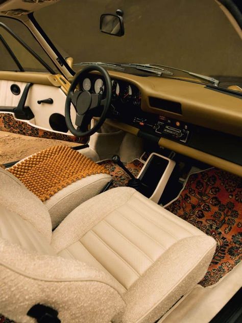 Car Deco, Leon Dore, Auto Retro, Aime Leon Dore, Old Car, Pretty Cars, Vintage Persian Rug, Cute Cars, Retro Cars