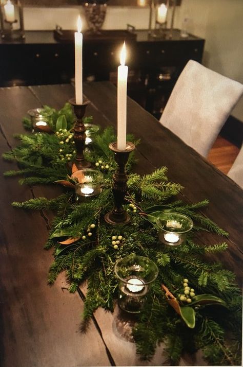 7 Simple, Budget Friendly After Christmas Winter Decorating Ideas You'll Love - Life on Kaydeross Creek Bright Christmas Table, Christmas Table Decorations Diy, Jul Diy, Christmas Dining Table, Deco Table Noel, Photography Christmas, Christmas Table Centerpieces, Bright Christmas, Christmas Tablescapes