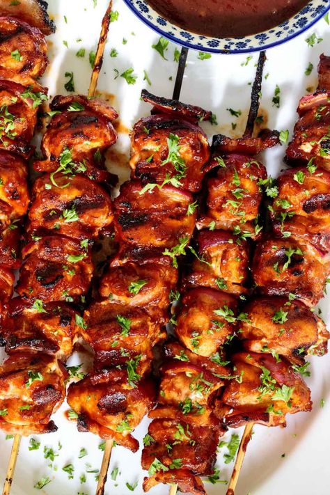 Bourbon Barbecue Sauce, Bacon Bbq Chicken, Grilled Meals, Boozy Recipes, Chicken Barbecue, Barbecued Chicken, 4th Of July Recipes, Bbq Chicken Breast, Grilling Menu