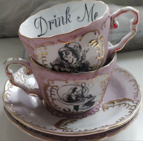 Alice In Wonderland Aesthetic, Alice Tea Party, Tea Cups And Saucers, Alice In Wonderland Tea Party, Mad Tea Party, Alice In Wonderland Party, Mad Hatter Tea, Mad Hatter Tea Party, Wonderland Party