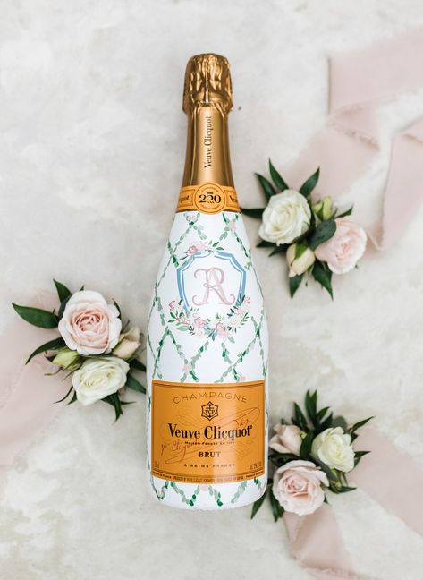 Floral Champagne Bottle, Bride Champagne Bottle, Bridesmaid Reveal, Wedding Champagne Bottles, Wedding Crest Monogram, Custom Champagne Bottle, Classic Southern Wedding, Painting Gifts, Flowers Wine