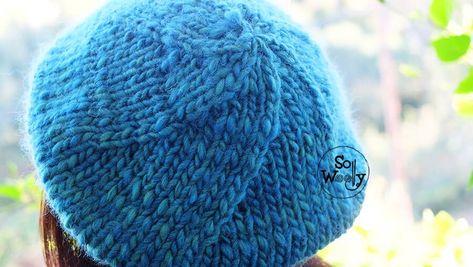 Super easy French Beret knitting pattern, ideal for beginners - So Woolly | So Woolly Crochet Beret Free Pattern Easy, Knitted Beret Patterns Free, French Beret Pattern, Crochet Beret Free Pattern, Knit Beret Pattern, Beret Knitting Pattern, Beret Hat Pattern, Christmas Knitting Projects, Easy Sweater Knitting Patterns