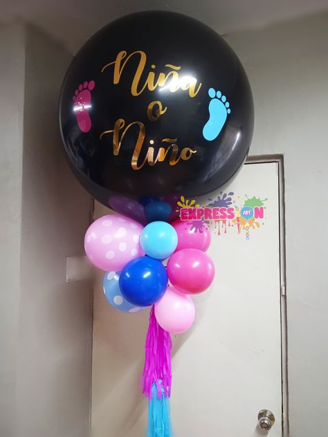 Globo negro de revelación de sexo con una pequeña guía organica Vestidos Para Baby Shower, Gold Christmas Tree Decorations, Baby Shawer, Gold Christmas Tree, Gender Reveal, Christmas Tree Decorations, Balloons, Bubbles, Baby Shower