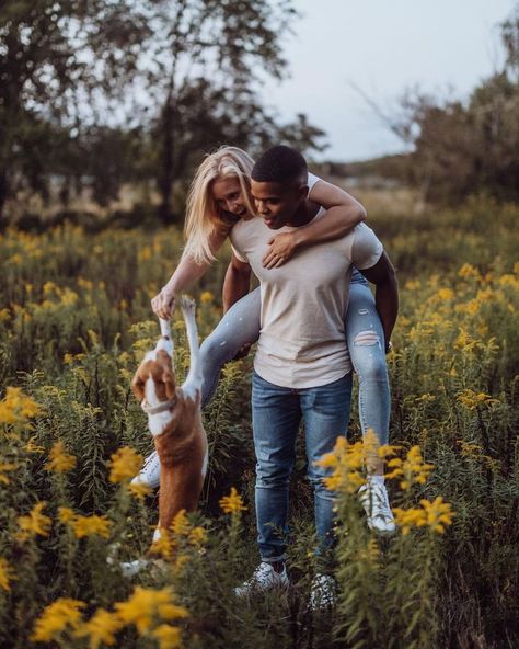 Biracial Couple Photoshoot, Wwbm Couple Aesthetic, Interacial Couples Bmww, Lifestyle Photography Couples, Biracial Couples, Interacial Couples, Mixed Couples, Couples Posing, Interracial Marriage