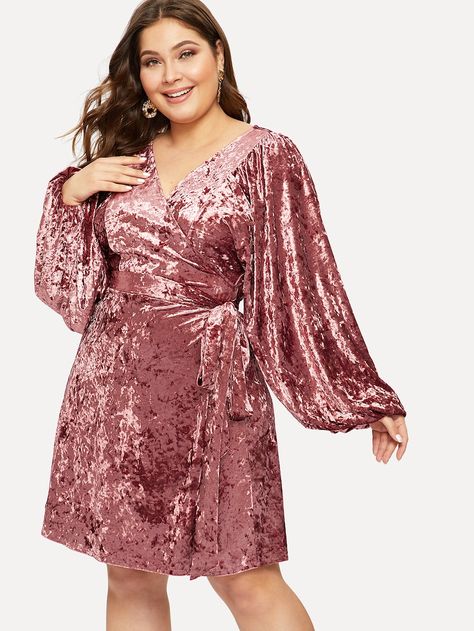 Velvet Dress Plus Size, Plus Size Brides, Moda Plus, Wedding Dresses Plus Size, Plus Size Fashion For Women, Lantern Sleeve, Dress Plus Size, Lantern Sleeves, Velvet Dress