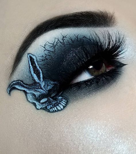 Basic Eye Makeup, Painting Costume, Brown Liner, Dipbrow Pomade, Makeup Hacks Tutorials, Donnie Darko, Cake Face, Dipbrow, Eye Makeup Art