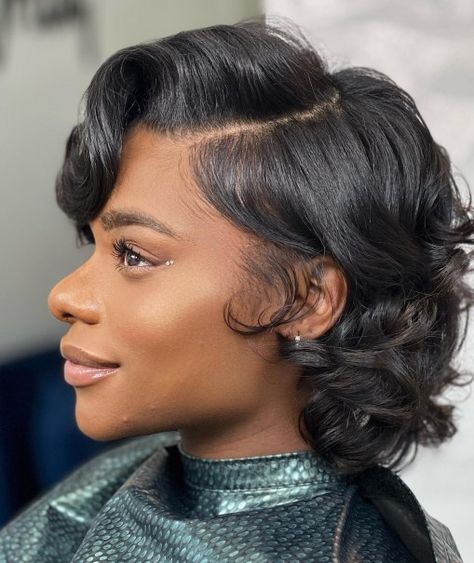 Black Curly Retro Bob Hairstyle Bob Hairstyles For Black Women, Retro Bob, Pressed Natural Hair, Tan Skin Blonde Hair, Curled Bob, Natural Braided Hairstyles, Silk Press Natural Hair, Hair Adviser, Natural Black Women