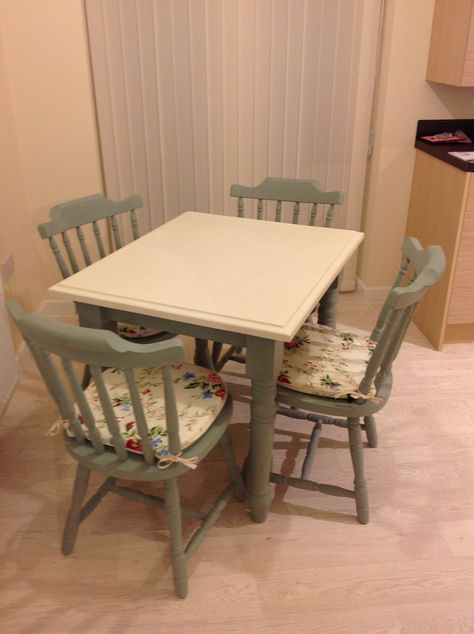 Upcycled an old pine table and chairs into a cream and duck egg dream! #chalkpaint Pine Tables, Pine Table And Chairs, Dining Rooms Ideas, Kitchen Cabinet Organization Layout, Kitchen Table And Chairs, Upcycled Furniture Diy, Duck Eggs, Rooms Ideas, Pine Table