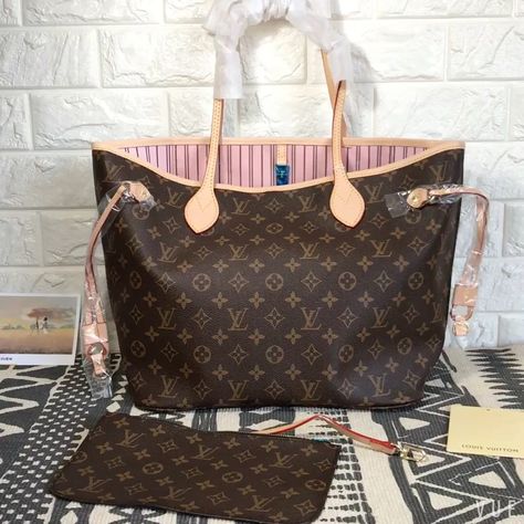 Louis Vuitton lv neverfull MM woman shopping bag monogram with pink interior Louis Vuitton Handbags Speedy, Handbags Australia, Woman Shopping, Lv Neverfull Mm, Lv Neverfull, Handbag Outfit, Neverfull Mm, Pink Interior, Burberry Handbags