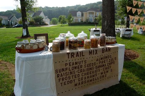 Diy Wedding Buffet, Trail Mix Bar, Diy Wedding Magazine, Buffet Wedding Reception, Diy Wedding Food, Camping Birthday Party, Camping Parties, Wedding Buffet, Camping Birthday