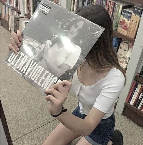 Lana Del Rey Albums, Girl Black And White, Lana Del Rey Ultraviolence, Vinyl Aesthetic, Lana Del Rey Love, Lana Del Rey Vinyl, Lana Rey, Brooklyn Baby, Images Esthétiques