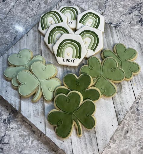 St Patrick’s Sugar Cookies, St Patricks Day Cookies Decorated, March Cookies, St Patricks Day Cookies, Irish Birthday, Cookie Kits, Shamrock Cookies, St Patrick's Day Cookies, Frosted Cookies