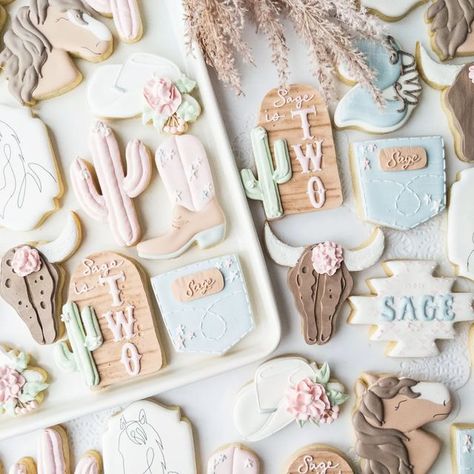 Cowgirl Cookies Birthday, First Rodeo Cookies Girl, Western First Birthday Girl, Rodeo Cookies, Western Cookies, Cowgirl Cookies, 1st Rodeo, Monogram Cookies, Western Birthday Party