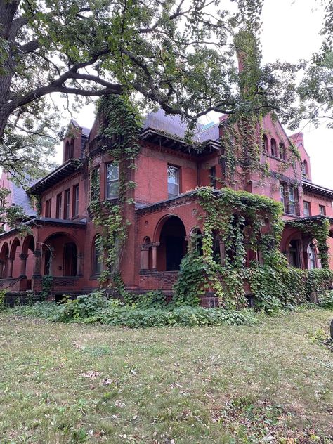 St. Paul, Minnesota Blood In Water, St Paul Minnesota, Saint Paul Mn, Victorian Houses, St Paul, Saint Paul, Victorian Homes, Bungalow, Minnesota