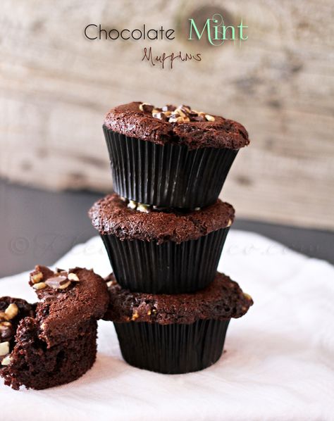 Chocolate Mint Muffins, chocolate chip muffins, chocolate chip muffin recipe, chocolate muffins, breakfast muffins, breakfast recipes,easy breakfast recipes Mint Muffins, Chocolate Chip Muffin Recipe, Chocolate Mint, Cooking Chef, Chocolate Chip Muffins, Mint Chocolate Chips, Chocolate Muffins, Quick Desserts, Yummy Cupcakes