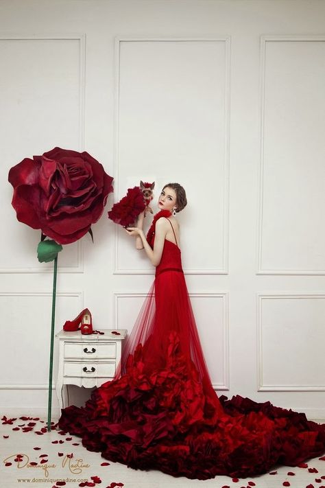 Lady Luxury, 파티 드레스, Ruby Slippers, Red Zone, Red Gowns, Luxury Pet, Romantic Valentine, Beauty And Fashion, 인물 사진