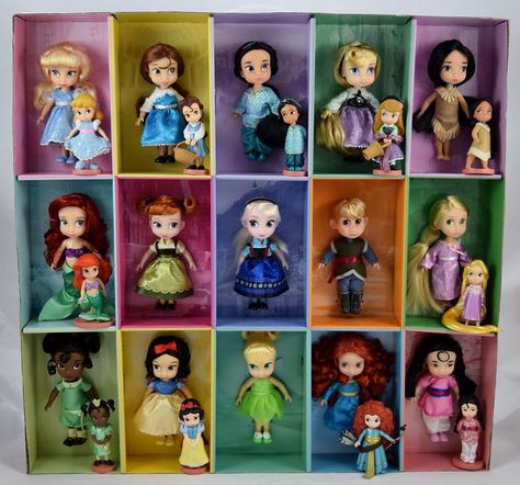 Disney Animators' Collection Deluxe Figure Playset Versus … | Flickr Disney Animators Collection Dolls, Girl Superhero Party, Official Disney Princesses, Disney Animator Doll, Barbie Doll Set, Disney Animators, Disney Animators Collection, Anna And Elsa, Disney Figurines