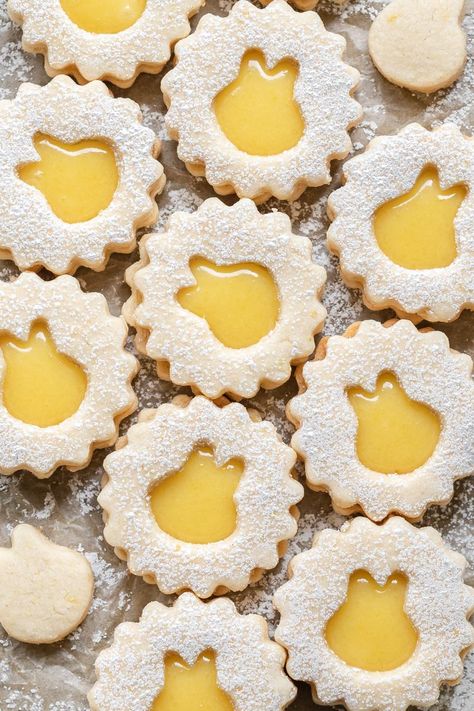 Linzer Cookies Aesthetic, Linzer Cookies Recipe, Almond Sugar Cookies, Seasonal Baking, Lemon Bars Easy, Italian Cookie, Small Batch Baking, Lemon Curd Recipe, Linzer Cookies